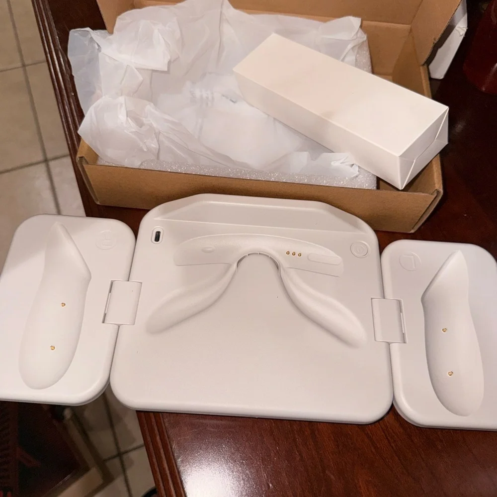 Oculus Quest 3 Charging Dock - White